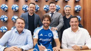 Nicola confirma que Lucas Romero e Lucas Silva renovaram contrato com o Cruzeiro: “Fazendo a lição de casa”