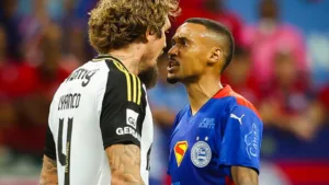 Após discussão com Lyanco em Bahia x Atlético-MG, Ademir se pronuncia: “Nenhum momento usei doença para atingir ninguém”