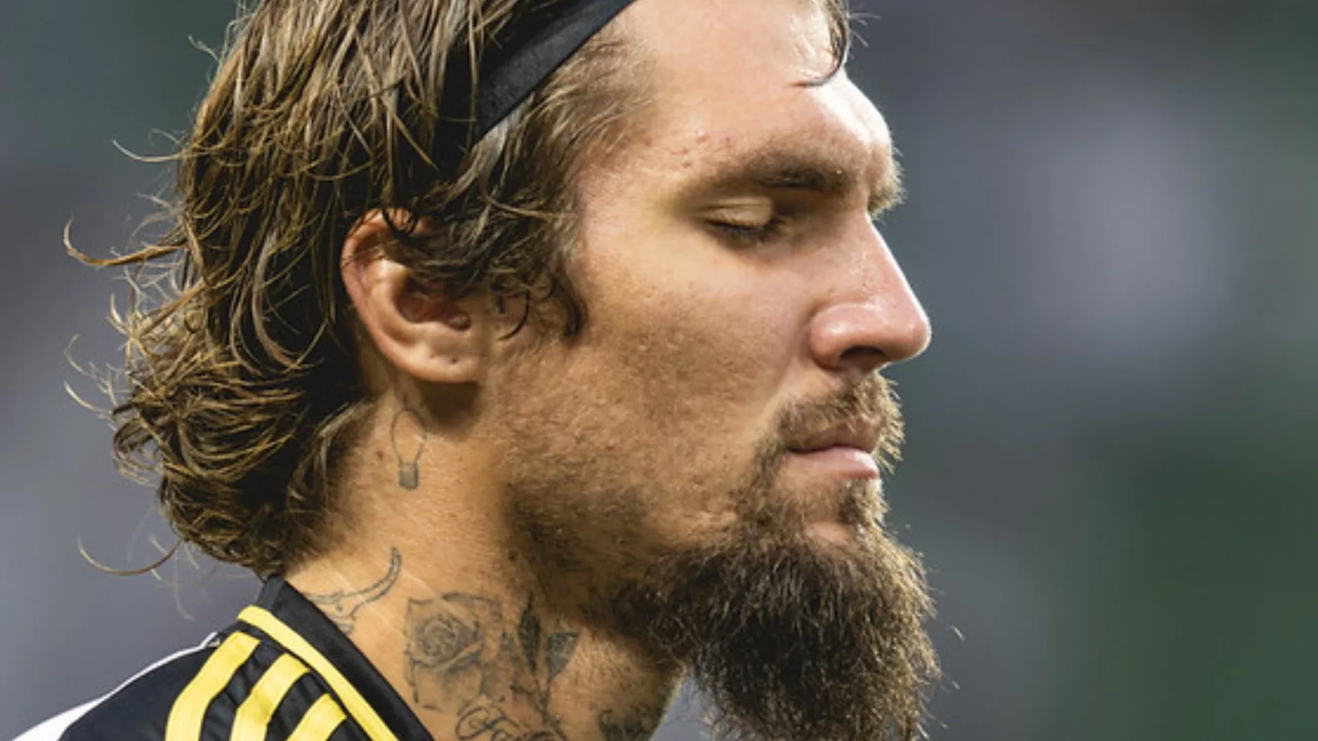 Lyanco pede ‘cabeça’ ao Atlético-MG após derrota para o Palmeiras: “Guerreiro não foge da luta” 