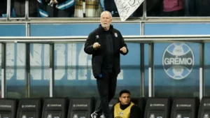 Chico Garcia analisa trabalho de Mano e critica defesa do Grêmio: “Kannemann caminha para não ser mais útil”