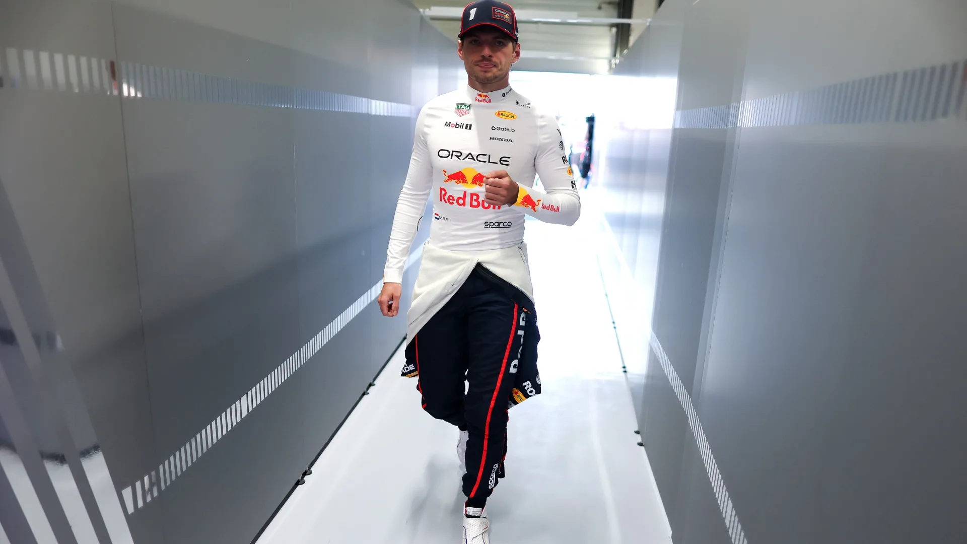 Fórmula 1 hoje: Verstappen ultrapassa Piastri, resiste à pressão e vence corrida sprint do GP da Bélgica