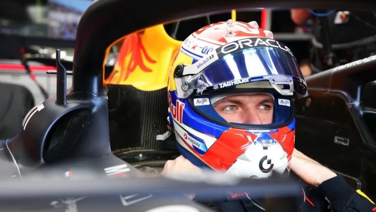 Max Verstappen evita comentar possível ida para a Mercedes F1: “Eu determino meu próprio futuro”