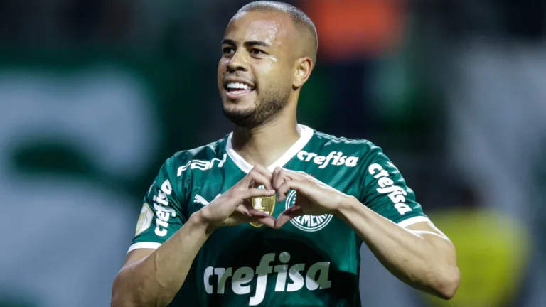 Santos oferece salário cerca de R$ 1 milhão para Mayke, lateral do Palmeiras, e revolta torcedores: “Por isso vai quebrar”