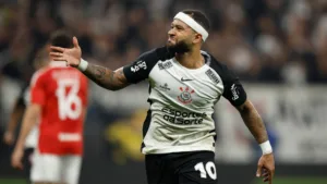 Presidente do Corinthians, Osmar Stabile descarta saída de Memphis: “Vamos cumprir o contrato”