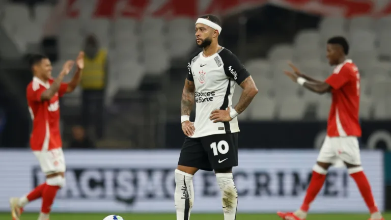 Luxemburgo acredita em equívoco do Corinthians na contratação de Memphis Depay: “Não tem qualidade, estava rejeitado na Europa”