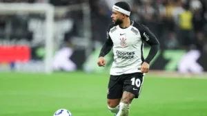 Corinthians busca propostas por Depay e Nicola crava: “Vende por menos dos 5 milhões de euros previstos na multa rescisória”