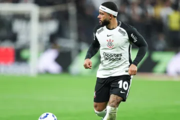 Corinthians busca propostas por Depay e Nicola crava: “Vende por menos dos 5 milhões de euros previstos na multa rescisória”