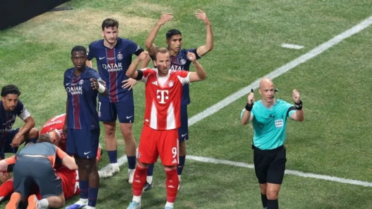 Musiala sofre grave lesão durante PSG x Bayern no Mundial de Clubes e assusta torcedores: “Que cena horrível”