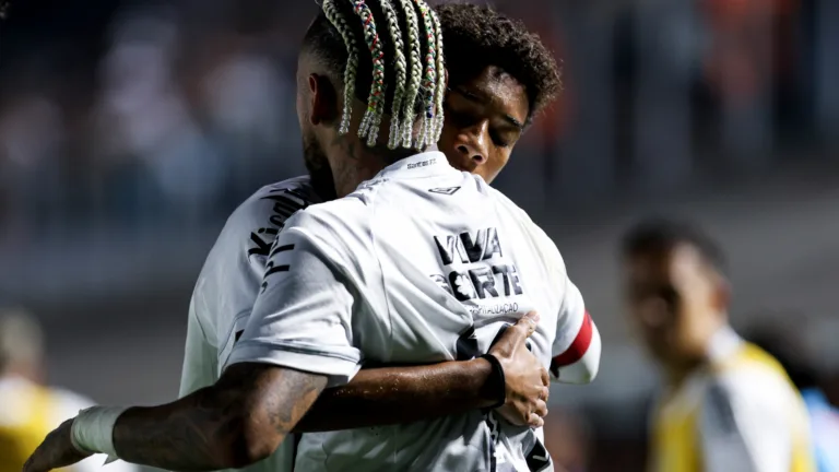 Robinho Jr revela que pediu para Neymar tocar bola de golaço contra o Flamengo e conta revelação do jogador