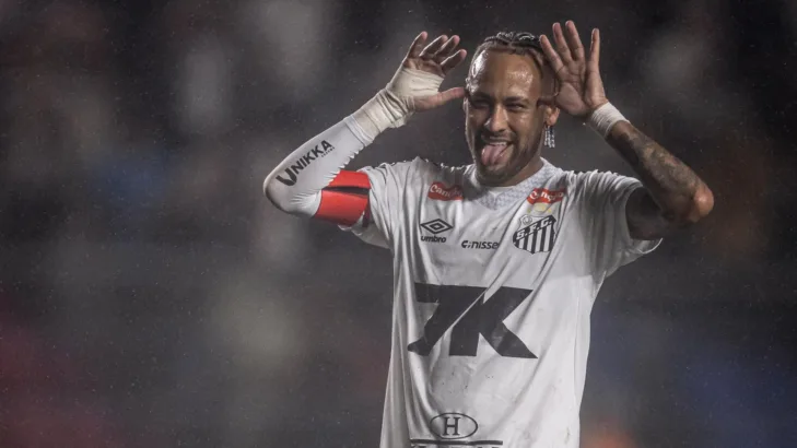 Neymar marca de pênalti e Santos vence amistoso contra a Desportiva antes da volta do Brasileirão Série A Neymar marca de pênalti e Santos vence amistoso contra a Desportiva antes da volta do Brasileirão Série A