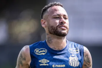 Casagrande desabafa ao abordar jogadores da Kings League treinando com Neymar no Santos: “Virando clube de esquina”