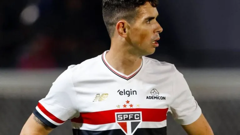 Muller dispara contra Oscar, do São Paulo, e questiona: “Qual é a diferença dele para o James?”