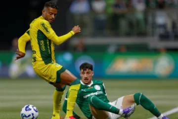 Massini aponta vaias dos torcedores do Palmeiras merecidas: “Time perdido e entregue em campo”