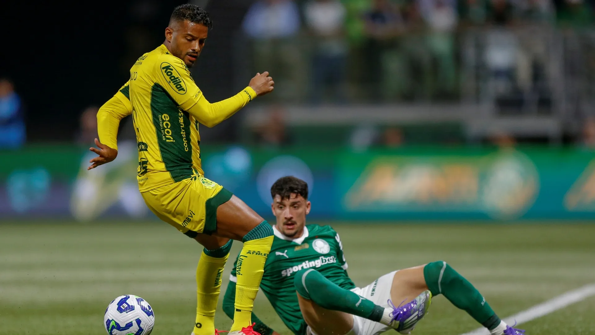 Massini aponta vaias dos torcedores do Palmeiras merecidas: “Time perdido e entregue em campo”