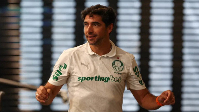 Sormani pede saída de Abel Ferreira no Palmeiras após eliminação no Mundial de Clubes: “Tem sérias limitações”