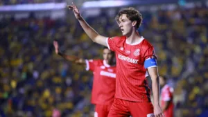 Palmeiras define substituto para Richard Ríos e André Hernan crava nome: “O alvo mesmo é Marcel Ruiz”