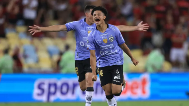 Patrick Mercado vira destaque em Independiente del Valle x Vasco e torcida do Flamengo avisa: “Abre o olho, Boto”