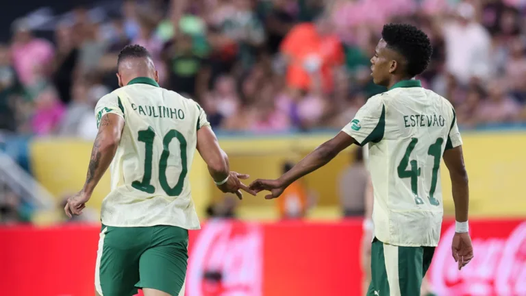 Vampeta vê Palmeiras em queda e com problemas na temporada: “Perde muito sem Estêvão e Paulinho”