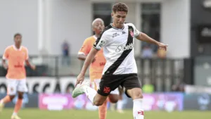 Lucas Tanaka atualiza interesse do Atlético-MG por Paulinho, do Vasco: “Não viram a proposta com bons olhos”