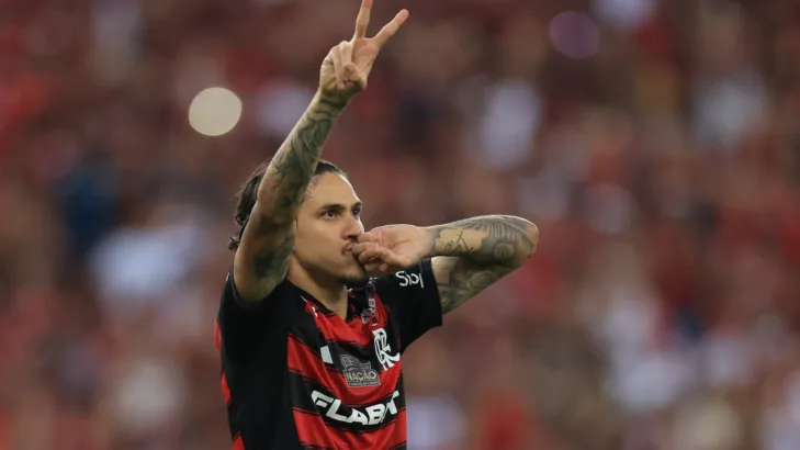 Torcedores do Palmeiras pedem a contratação de Pedro após ‘veto’ de Filipe Luís no Flamengo: “Troca no Vitor Roque” Torcedores do Palmeiras pedem a contratação de Pedro após ‘veto’ de Filipe Luís no Flamengo: “Troca no Vitor Roque”