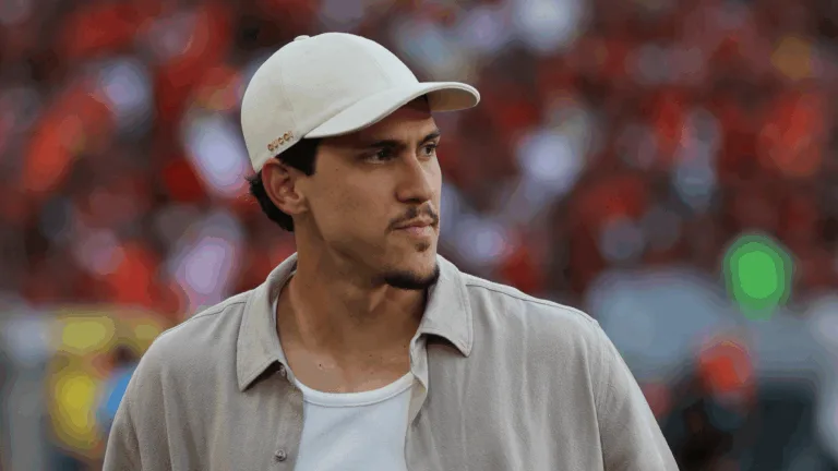 Ricardo Rocha projeta saída de Pedro no Flamengo após polêmica com Filipe Luís: “Como é que vai ser?”