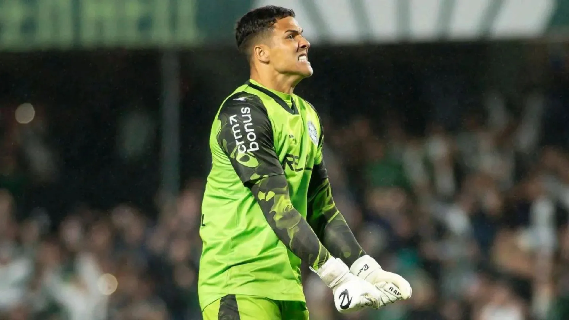 Ex-goleiro do Fluminense, Pedro Rangel é anunciado oficialmente pelo Coritiba com contrato até 2028