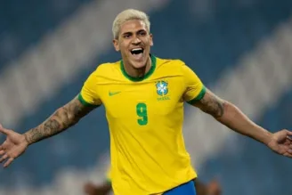 Pedro comemora gol pela seleção brasileira sub-23