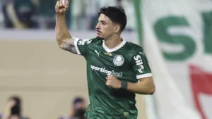 Palmeiras deve ter reforço de Piquerez e Fuchs, mas não terá Allan contra o Grêmio pelo Brasileirão