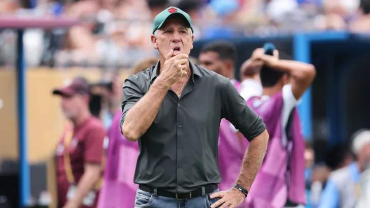 Renato Gaúcho revela torcida para o Palmeiras contra o Chelsea no Mundial: “Bom para o futebol brasileiro” Renato Gaúcho revela torcida para o Palmeiras contra o Chelsea no Mundial: “Bom para o futebol brasileiro”