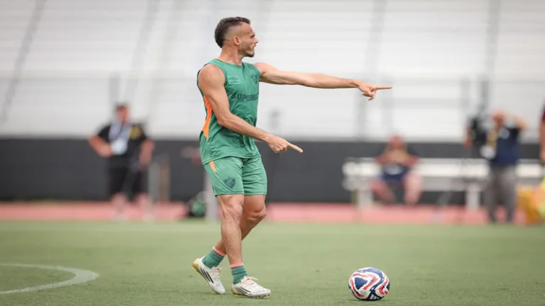 Fluminense tem volta de Renê e muda time titular contra o Chelsea pelo Mundial de Clubes
