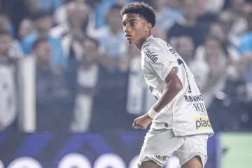 Robinho Jr provoca o Corinthians e torcedores do Santos se animam: “Que venha o próximo clássico”