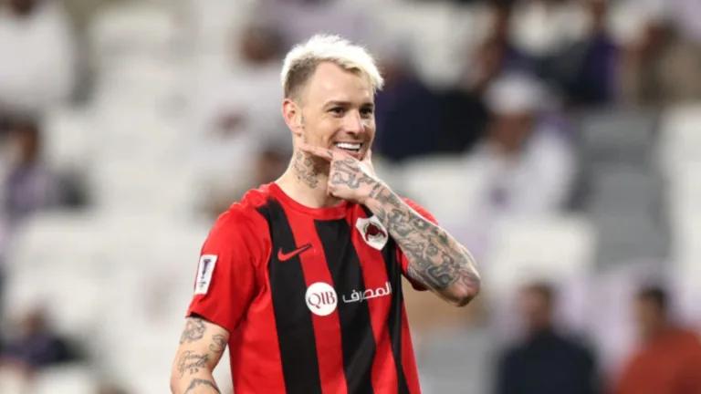 Róger Guedes reduz o salário no Grêmio e Eduardo Gabardo revela: “Recebe entre R$ 4 e R$ 5 milhões”