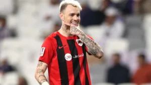 Torcedores do Grêmio reprovam salário de R$ 2 milhões para Róger Guedes: “Não vai resolver igual o Suárez”