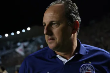 Casagrande reprova decisão de Rogério Ceni em poupar titulares do Bahia na Sul-Americana: “Poderia ter feito melhor”