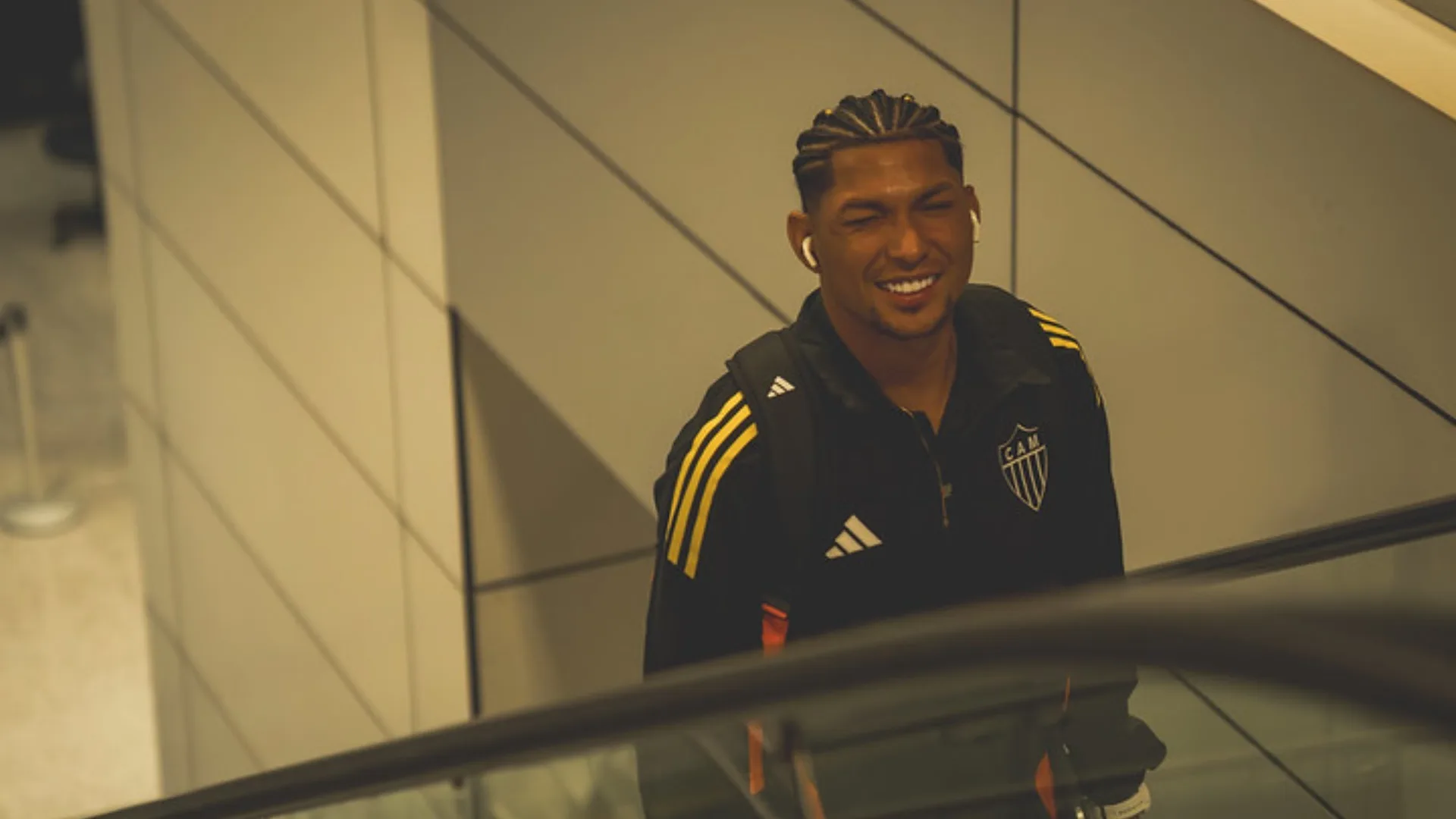 Rony fala em ‘ansiedade ‘em retorno ao Atlético-MG e projeta jogo contra Bucaramanga: “Competição muito difícil”