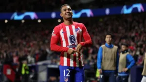 Samuel Lino pode se tornar o maior reforço do futebol brasileiro e Nicola detalha negociação no Flamengo: “Superando Vitor Roque”