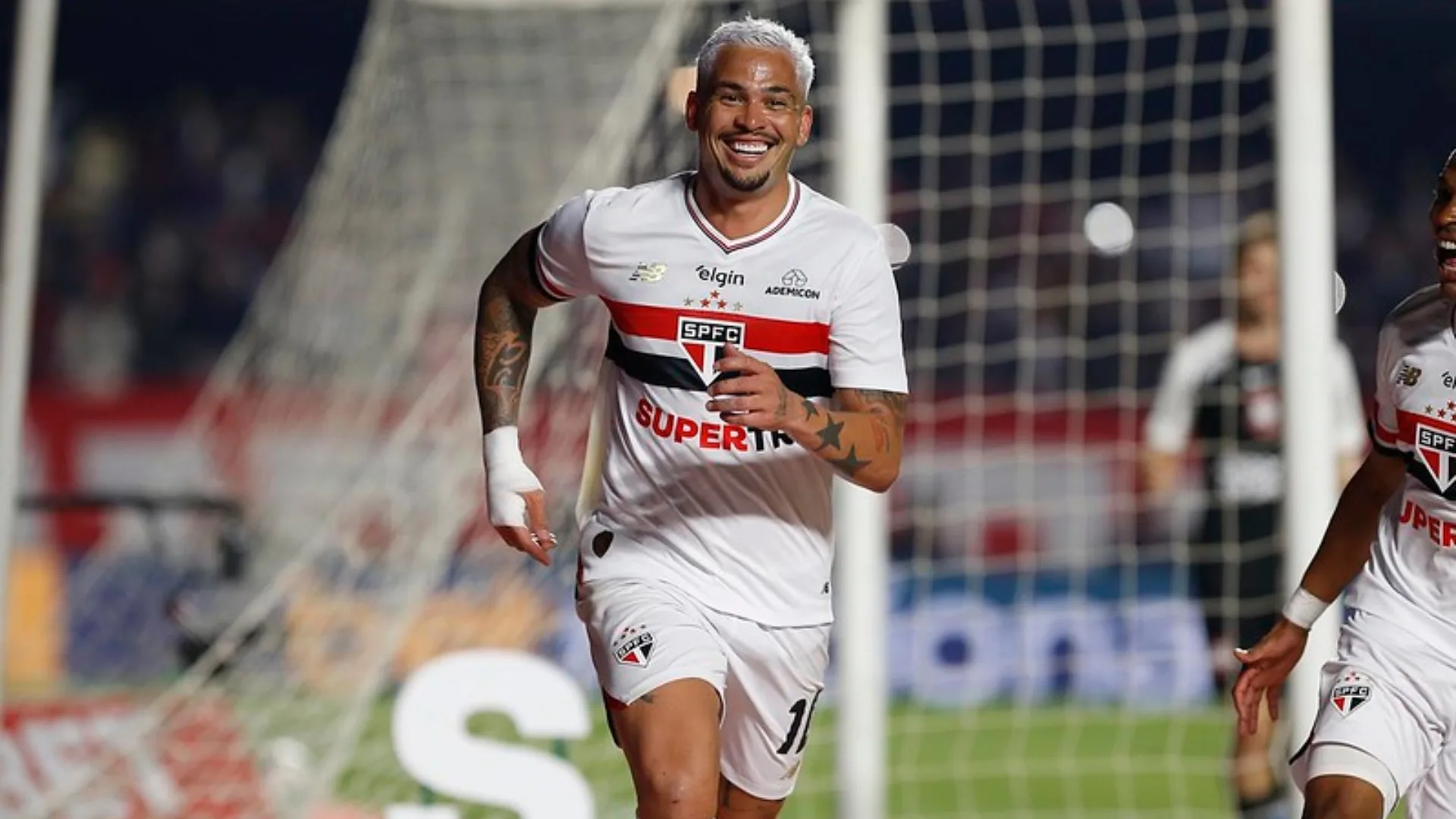 Arnaldo Ribeiro aponta freguesia após vitória do São Paulo: “Corinthians é o adversário mais fácil” 