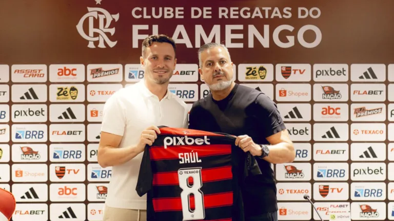 Flamengo supera folha salarial do Palmeiras e acumula 16 jogadores com ganhos milionários por mês no elenco