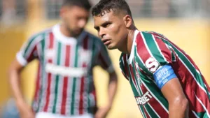 Thiago Silva manda indireta para Renato Gaúcho sobre mudança na escalação do Fluminense: “Pode ser melhor encaixado”