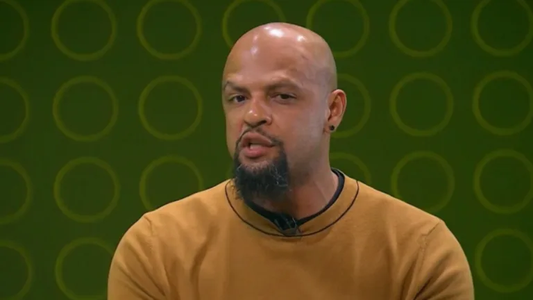 Felipe Melo critica árbitro de Internacional x Vasco por expulsão de Léo Jardim: “Dá 15 minutos de acréscimos”