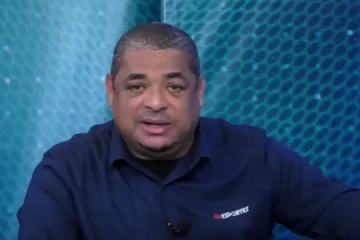 Vampeta comenta possível saída de Memphis do Corinthians e detona gestão: “Isso não existe no futebol”