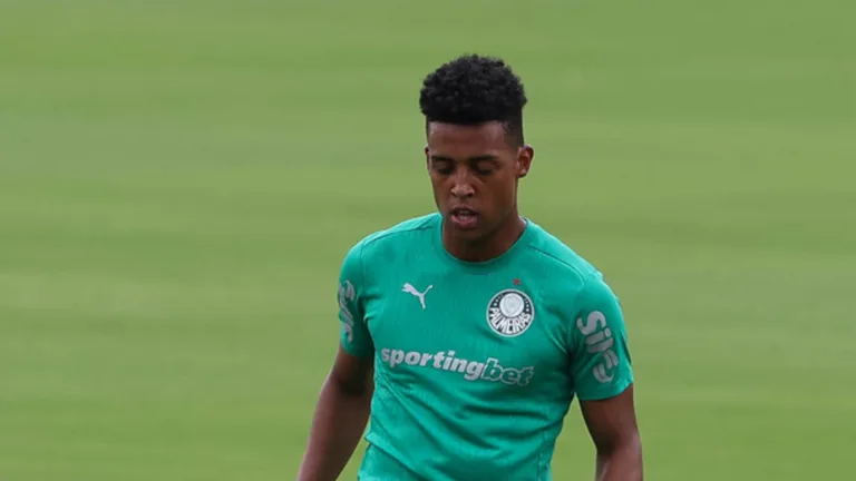 Vanderlan deve ser novidade do Palmeiras contra Chelsea no Mundial de Clubes: “Objetivo é a classificação”