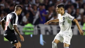 Onde assistir Vasco x Botafogo no Brasileirão: escalações, desfalques e retrospecto 