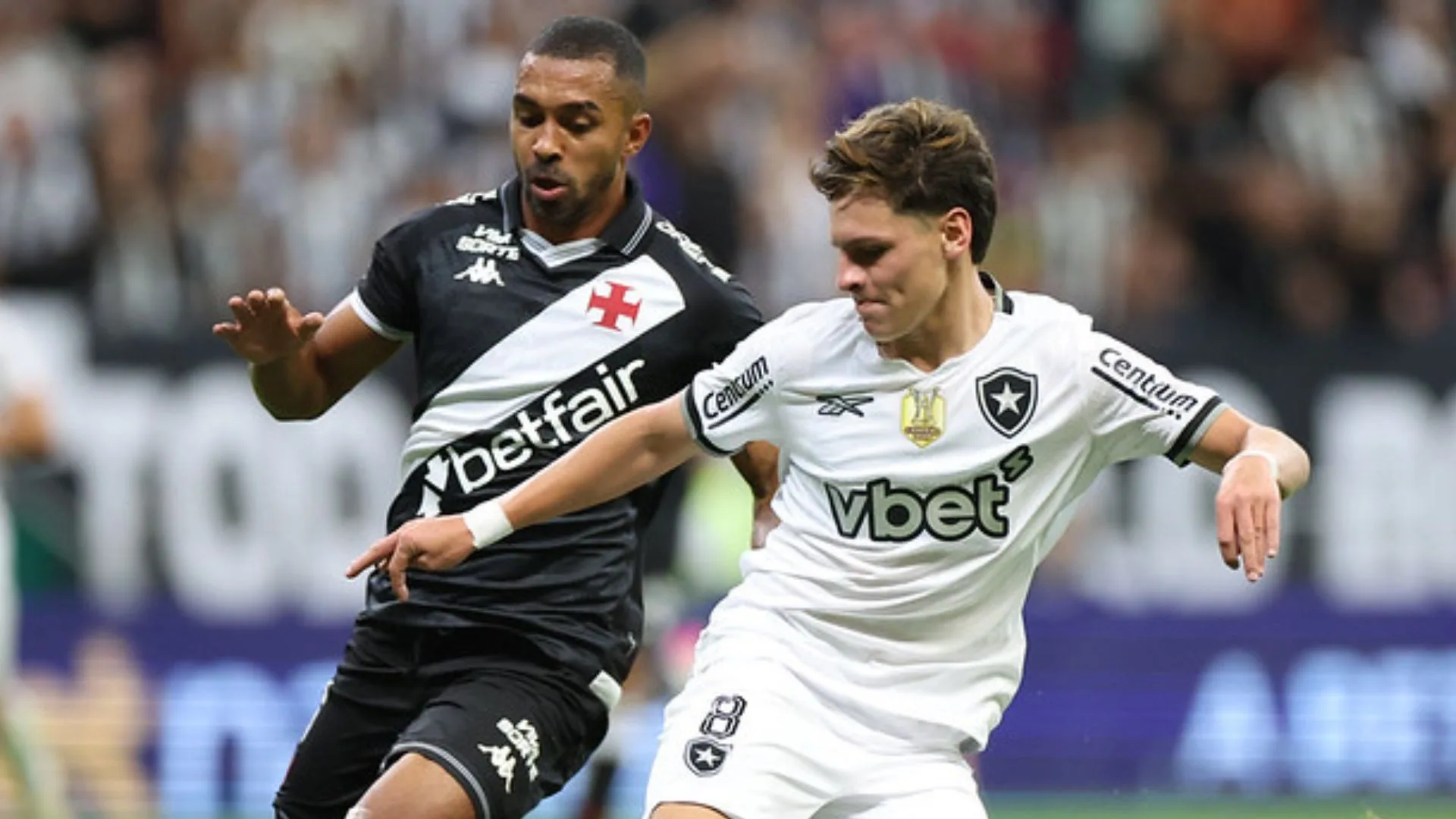 Rivellino vê Botafogo enfraquecido em 2025 e indica sofrimento do Vasco no Brasileirão: “É um momento preocupante”