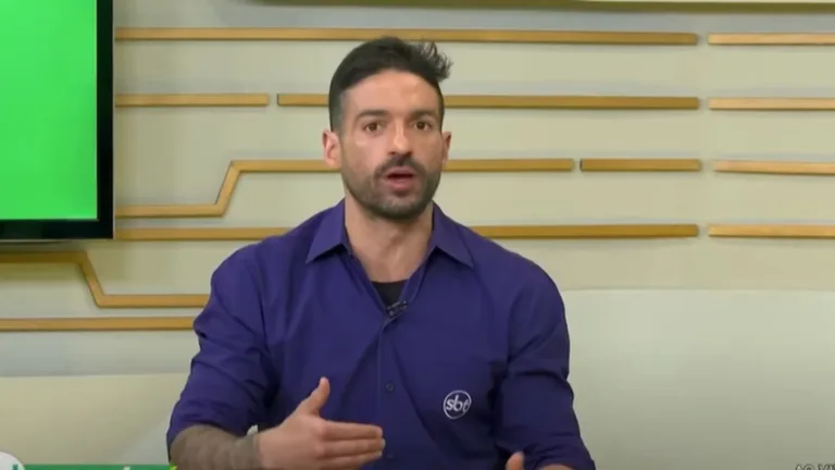 Venê Casagrande aponta maior problema do Flamengo: “Entendo que é o estilo do Filipe Luís, mas não finaliza”