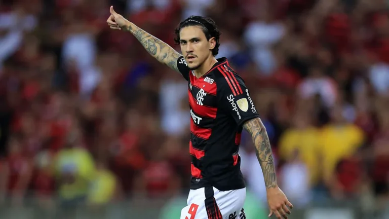 Venê Casagrande confirma que Pedro deve deixar o Flamengo após declarações de Filipe Luís: “Procurei um dos representantes”