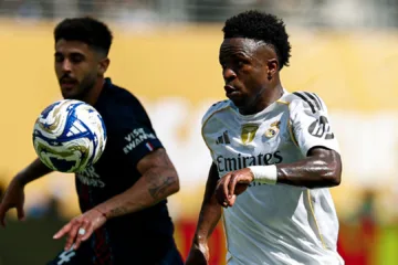 Jornal espanhol detona atuação discreta de Vinícius Júnior em PSG x Real Madrid no Mundial: “Desconectado do jogo”