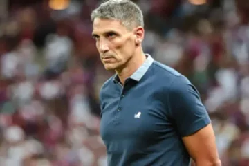 Nicola abre o jogo sobre aproximação do Corinthians com Vojvoda: “Dias agitados para Dorival Júnior”