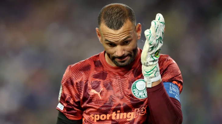 Amorim busca opinião dos torcedores do Palmeiras sobre Weverton: “Ídolo, mas tem que pensar em substituição” Amorim busca opinião dos torcedores do Palmeiras sobre Weverton: “Ídolo, mas tem que pensar em substituição”