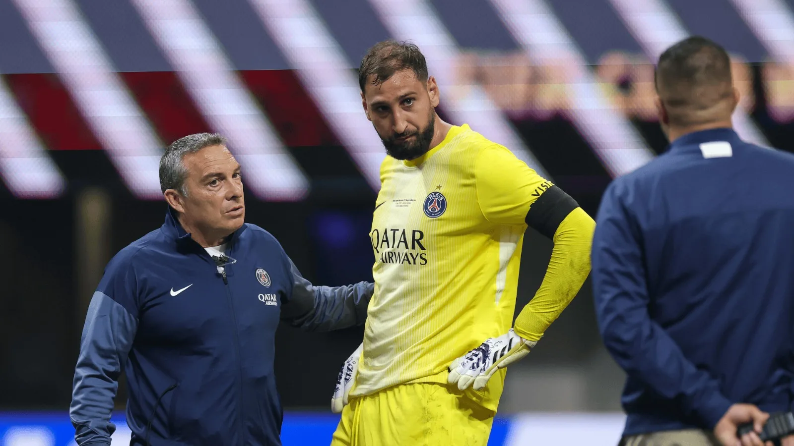 Neuer critica Donnarumma e aponta imprudência do goleiro após quebrar tornozelo de Musiala: “Está disposto a machucar o adversário”